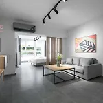 P30, Nilie Hospitality Mgmt Apartment