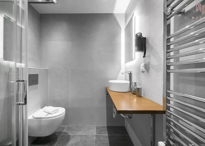P30, Nilie Hospitality Mgmt * סלוניקי