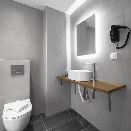 P30, Nilie Hospitality Mgmt Thessaloniki