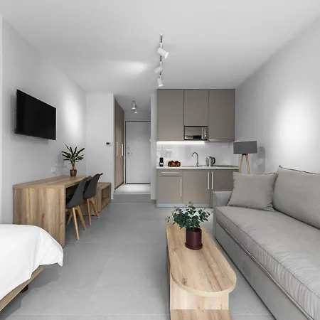 P30, Nilie Hospitality Mgmt Διαμέρισμα